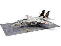 Tamiya 61122 1/48 Grumman F-14A Tomcat (Late Model) Carrier Launch Set